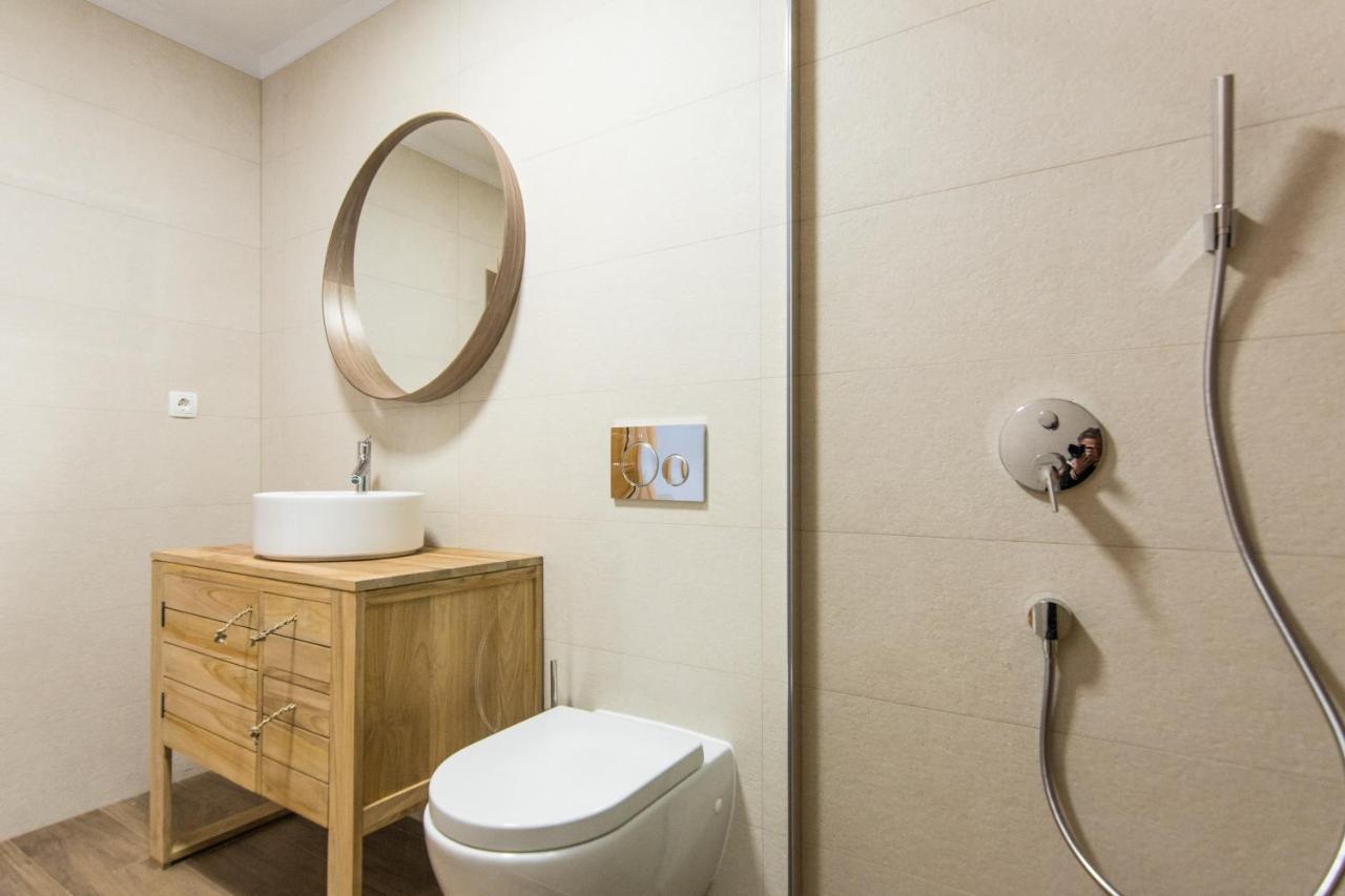 Apartments Basilea ビオグラード・ナ・モル エクステリア 写真