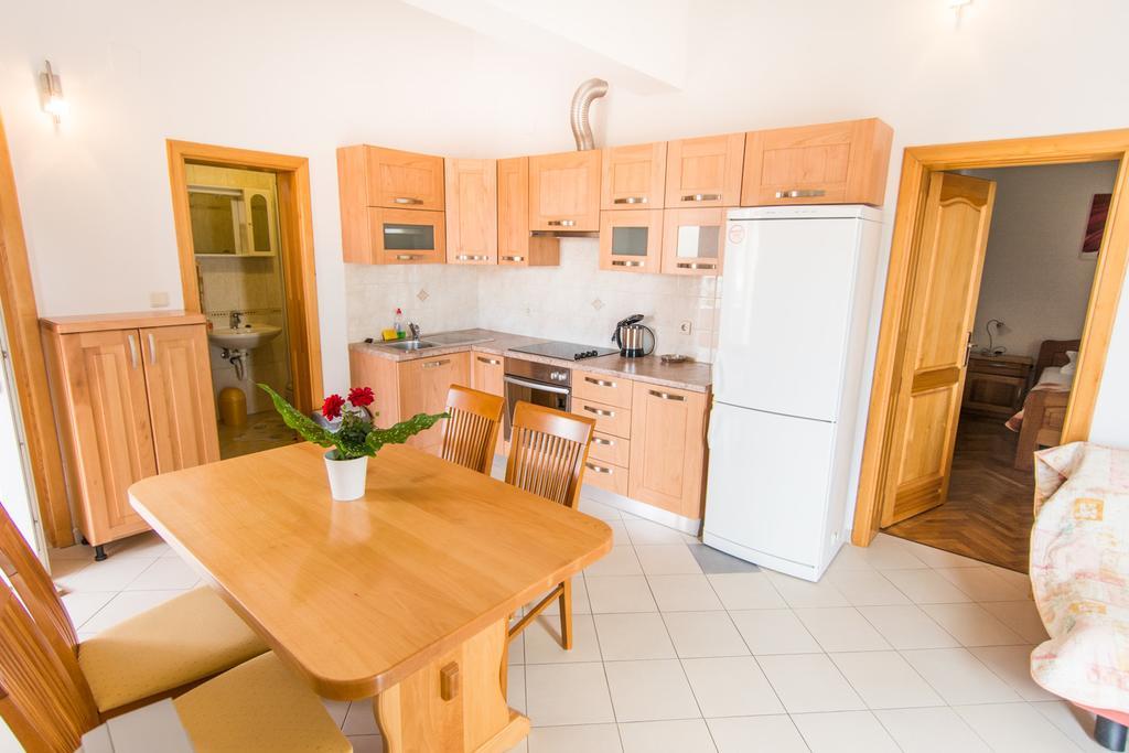 Apartments Basilea ビオグラード・ナ・モル 部屋 写真